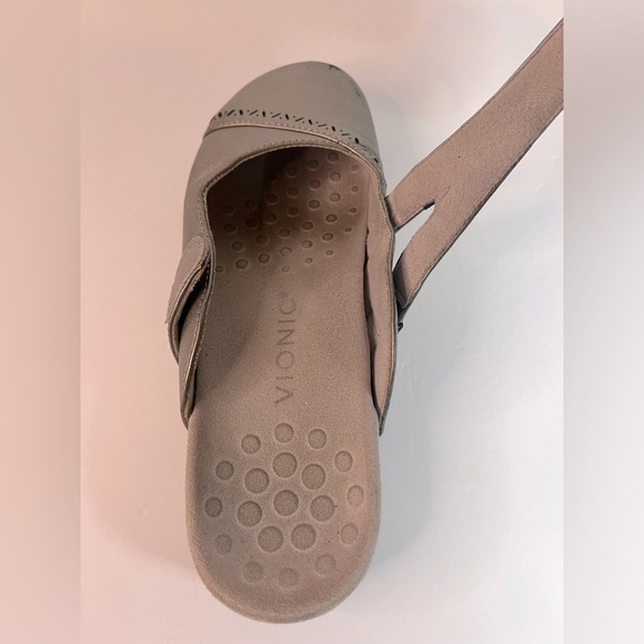 Vionic Allegra Metallic Clog/Mule - Picture 6 of 12